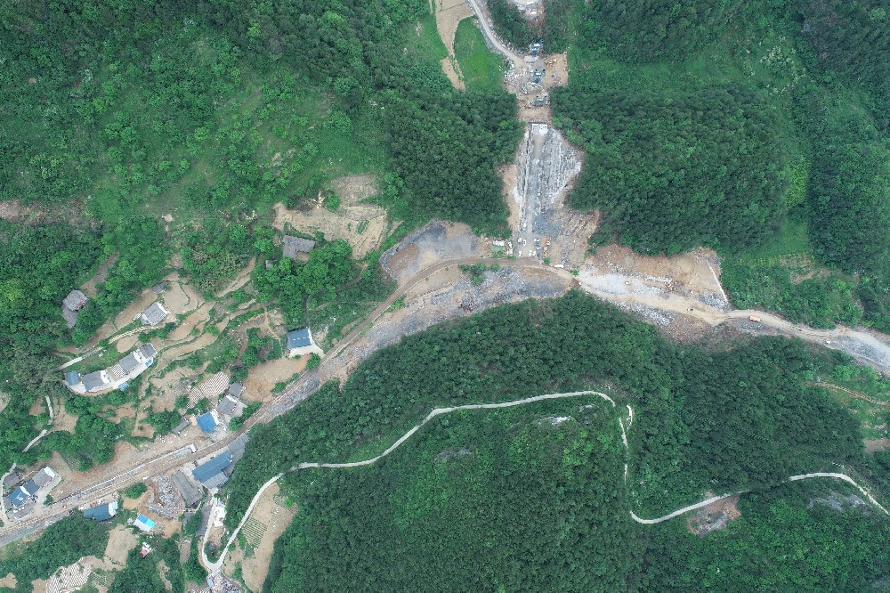 曾榮路改建工程全面提速，跑出建設(shè)“加速度”